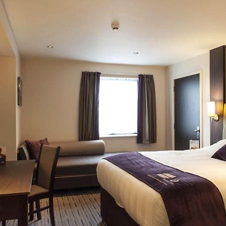 Premier Inn Dundee North Екстериор снимка