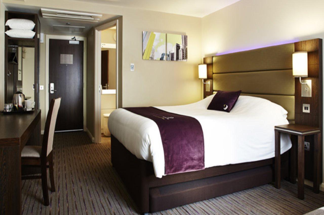 Premier Inn Dundee North Екстериор снимка