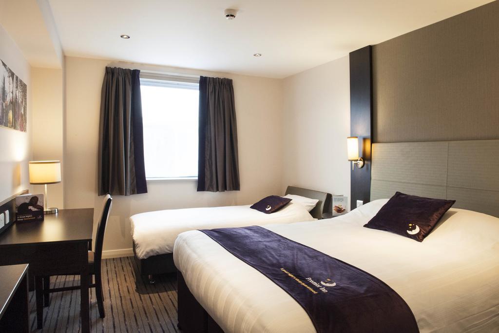 Premier Inn Dundee North Стая снимка