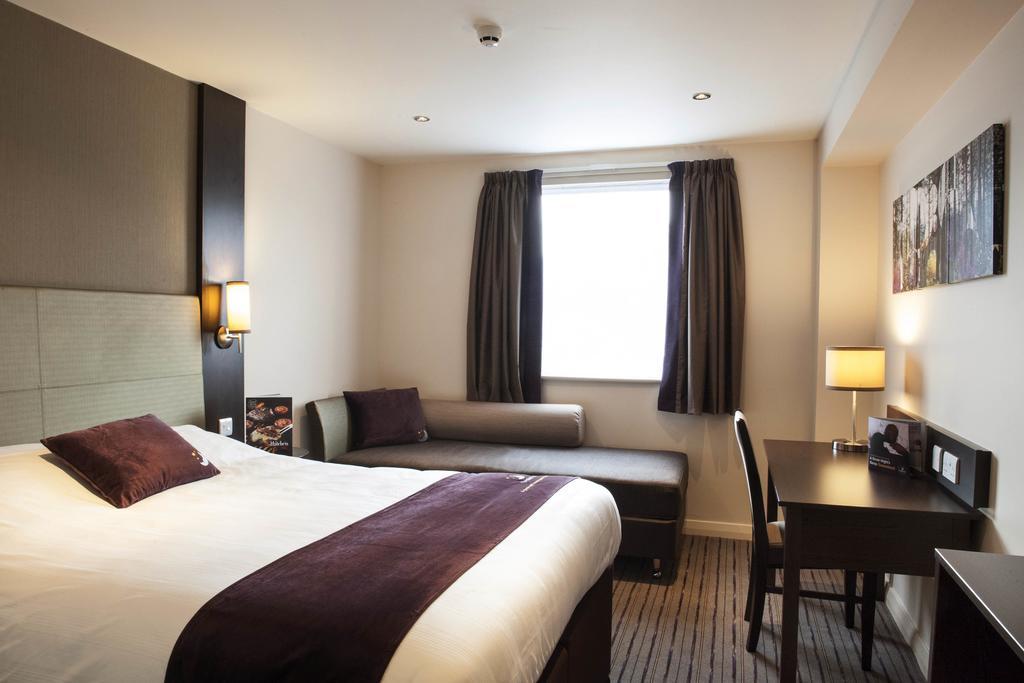 Premier Inn Dundee North Стая снимка