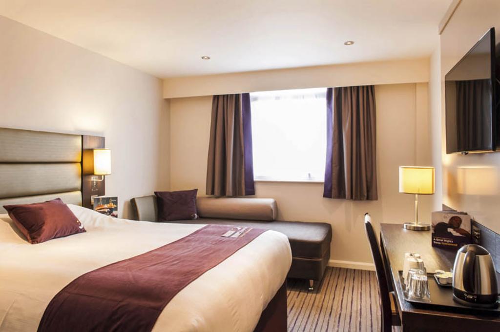 Premier Inn Dundee North Екстериор снимка