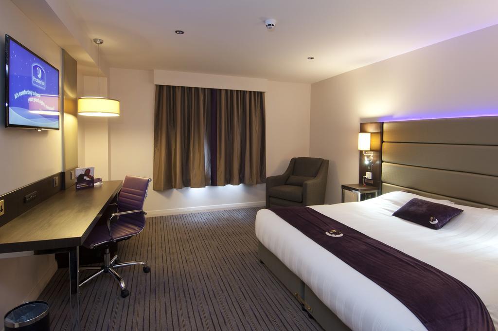 Premier Inn Dundee North Екстериор снимка