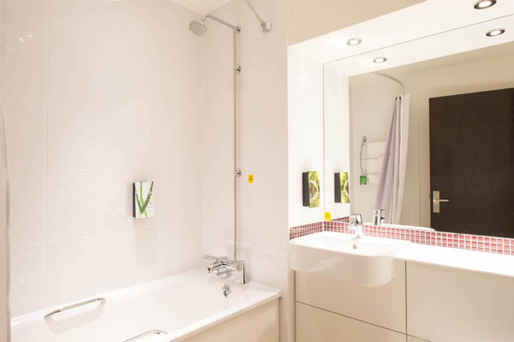Premier Inn Dundee North Екстериор снимка