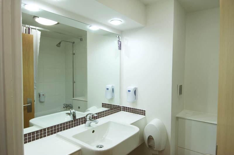 Premier Inn Dundee North Екстериор снимка