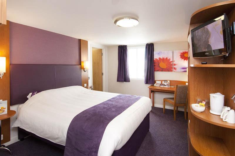 Premier Inn Dundee North Екстериор снимка
